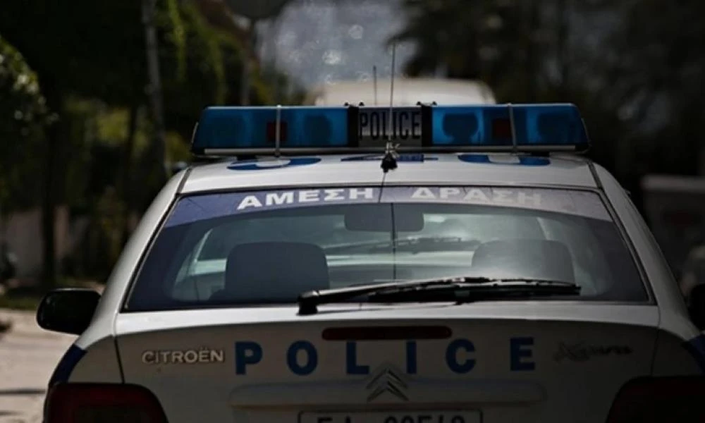 Πετρούπολη: Με ψυχολογικά προβλήματα ο άνδρας που κρεμάστηκε από τα κάγκελα του σχολείου
